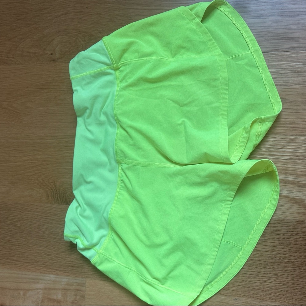LULULEMON speed up low rise 4” shorts